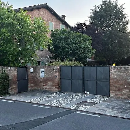 Casa Via Frati Apartmán *